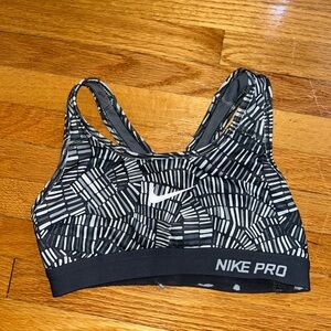 NIKE PRO sports bra